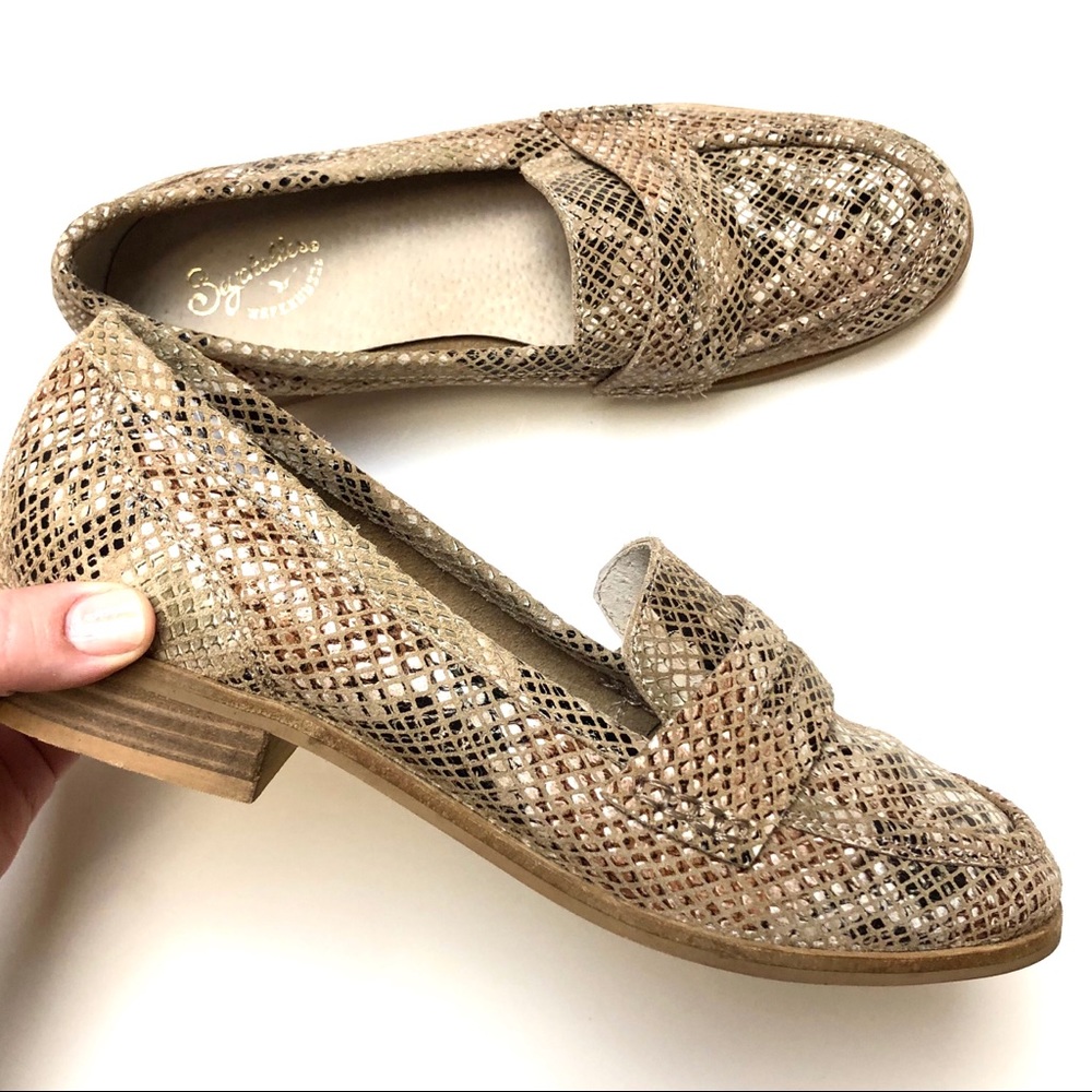 Seychelles Leather Snake Skin Loafers size 8.5